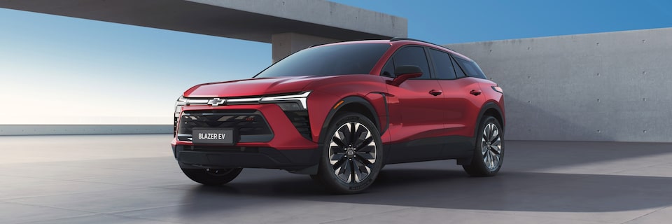 Chevrolet Blazer EV estilo SUV, versión Blazer RS 2026 en color rojo, totalmente eléctrica